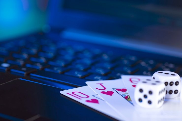 Pengguna membuka blackjack dari ponsel